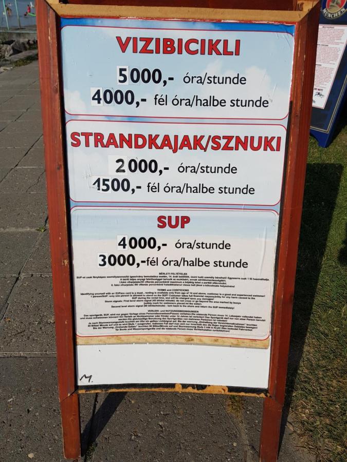 Crystal Es Susanne Panzio Сиофок Екстериор снимка
